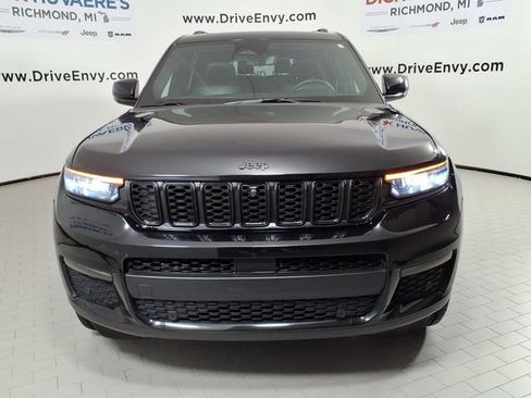 Used 2024 Jeep Grand Cherokee L Limited w/ Luxury Tech Group II AWD/4WD image 2