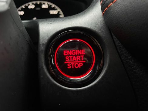 Certified 2025 Honda HR-V Sport image 21