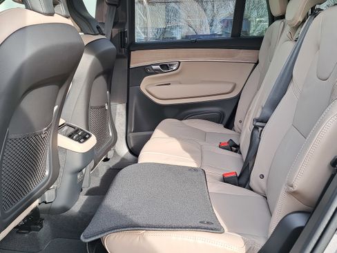 New 2026 Volvo XC90 B6 Ultra image 7