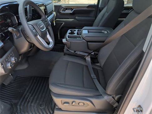New 2026 GMC Sierra 1500 SLE image 11
