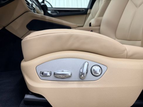 New 2026 Porsche Macan image 32