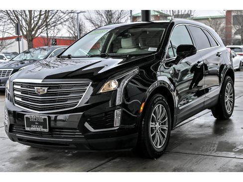 Used 2018 Cadillac XT5 Luxury w/ Driver Awareness Package image 5
