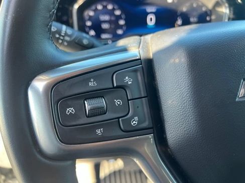 Used 2023 Chevrolet Silverado 1500 LT AWD/4WD image 16