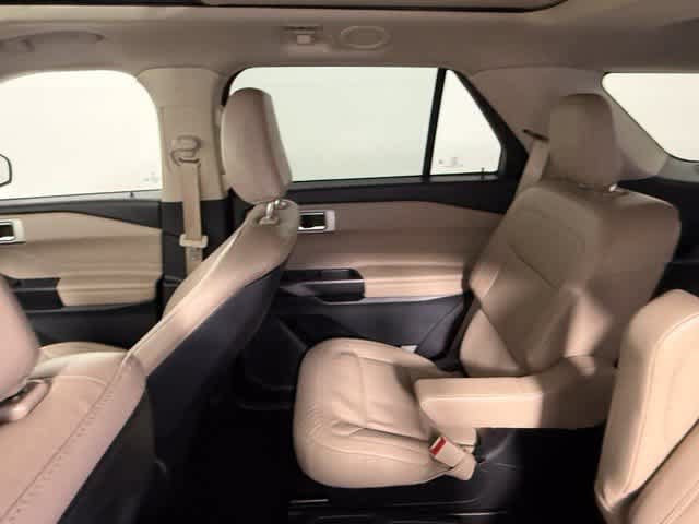 Used 2020 Ford Explorer XLT w/ Equipment Group 202A RWD image 45