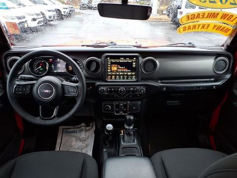 Certified 2023 Jeep Wrangler Willys 4xe w/ Sun & Screen Package image 15