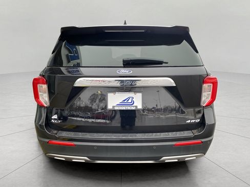 Used 2023 Ford Explorer XLT w/ Equipment Group 202A image 7