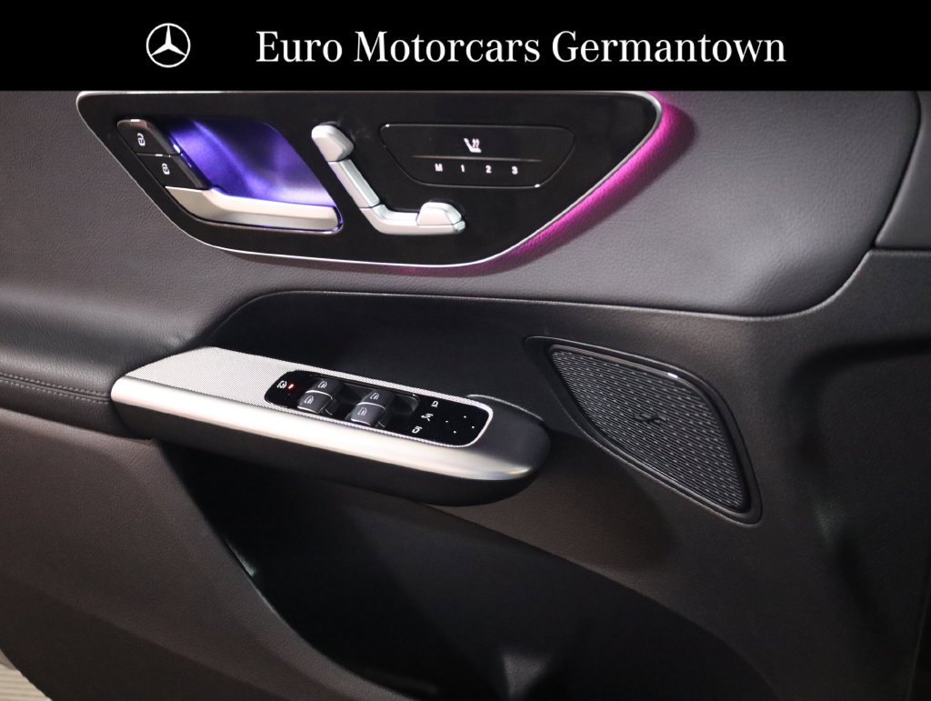 Used 2026 Mercedes-Benz GLC 300 4MATIC image 9