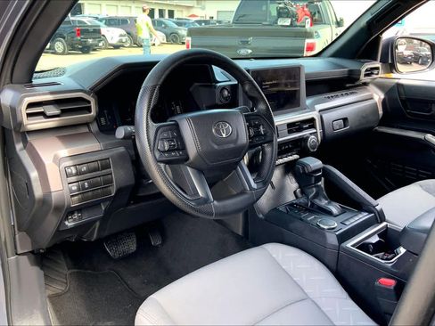 Used 2025 Toyota Tacoma SR5 image 16