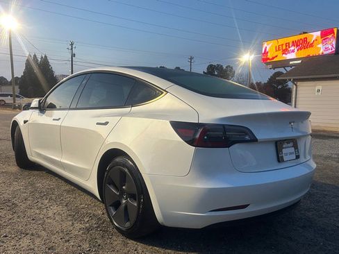 Used 2023 Tesla Model 3 Standard Range image 3