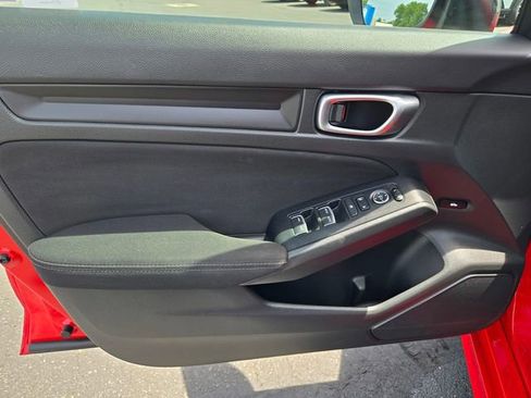 Used 2023 Honda Civic Sport image 16
