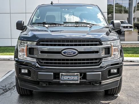 Used 2018 Ford F150 XLT w/ Equipment Group 302A Luxury AWD/4WD image 4