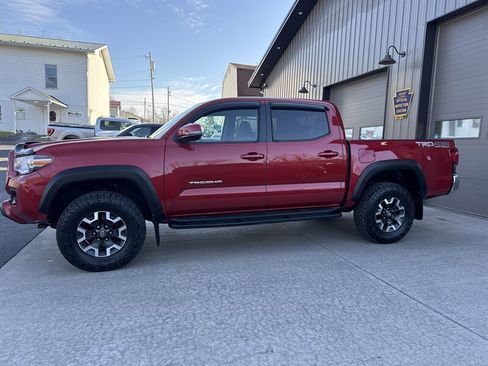Used 2016 Toyota Tacoma TRD Off-Road w/ Towing Package AWD/4WD image 7