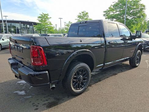 Used 2025 RAM 2500 Limited AWD/4WD image 6