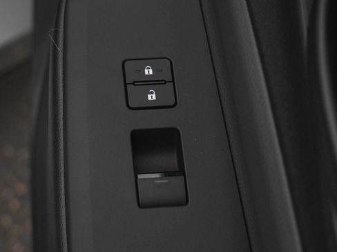 New 2026 Toyota Prius LE image 25