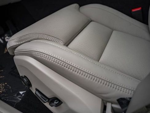 New 2026 Volvo XC60 B5 Ultra w/ Protection Package Premier image 35