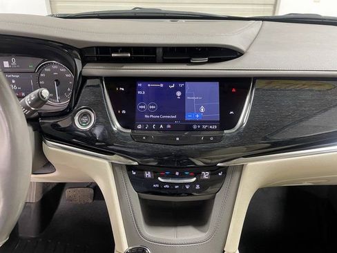 Used 2021 Cadillac XT6 Premium Luxury image 19