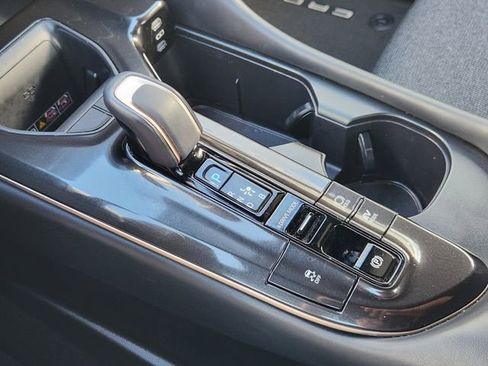 Used 2024 Toyota Crown XLE image 21