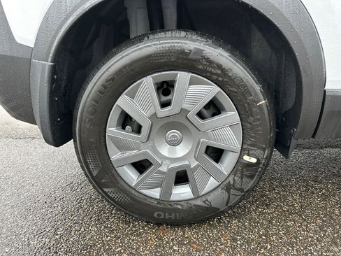 New 2026 Nissan Kicks S image 17