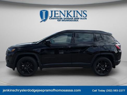 New 2026 Jeep Compass Latitude image 5