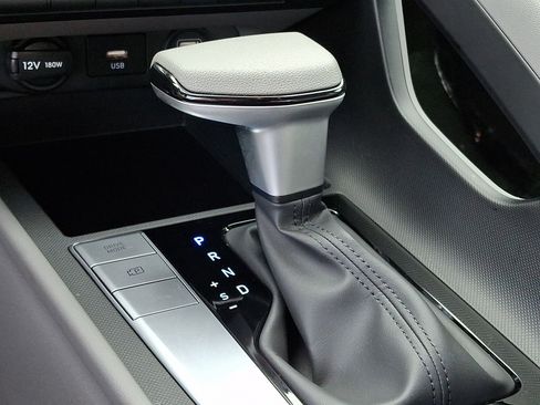Certified 2023 Hyundai Elantra SEL FWD image 16