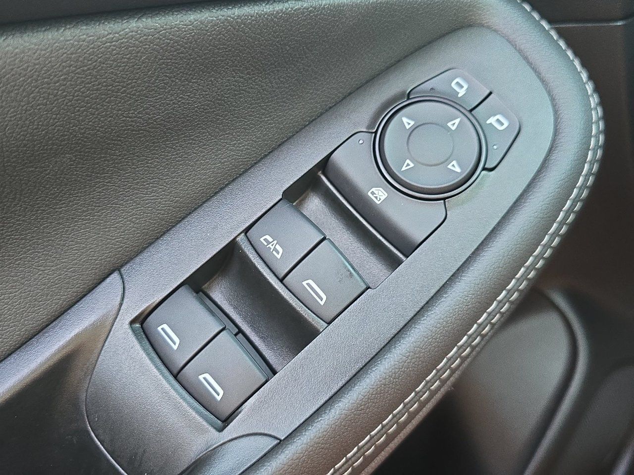 Certified 2024 Buick Encore GX Preferred w/ Comfort Package FWD image 24