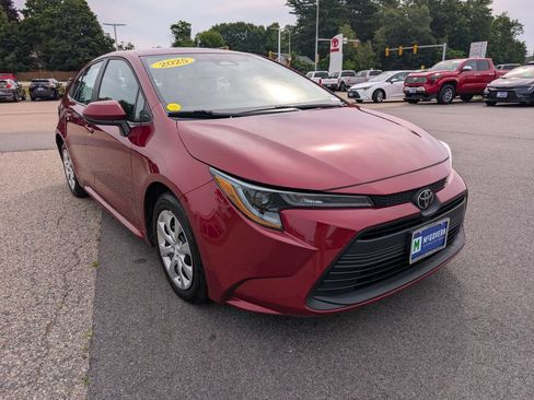Used 2025 Toyota Corolla LE FWD image 8