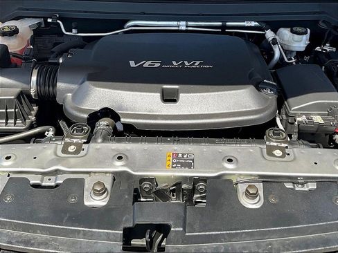 Used 2022 Chevrolet Colorado Z71 AWD/4WD image 30