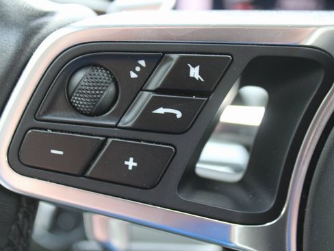 Used 2018 Porsche Panamera 4S image 28