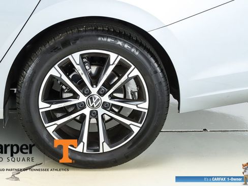 Used 2024 Volkswagen Jetta Sport image 6