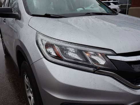 Used 2016 Honda CR-V LX image 3