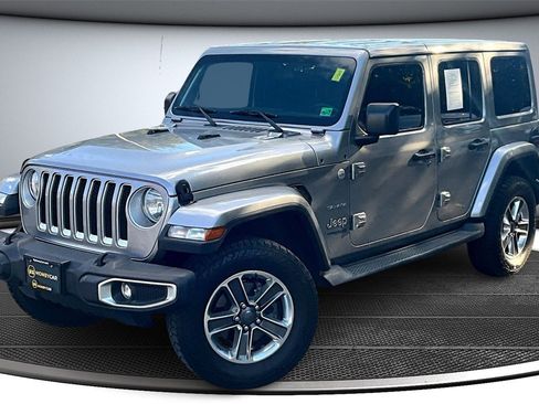 Used 2018 Jeep Wrangler Unlimited Sahara w/ Dual Top Group image 3