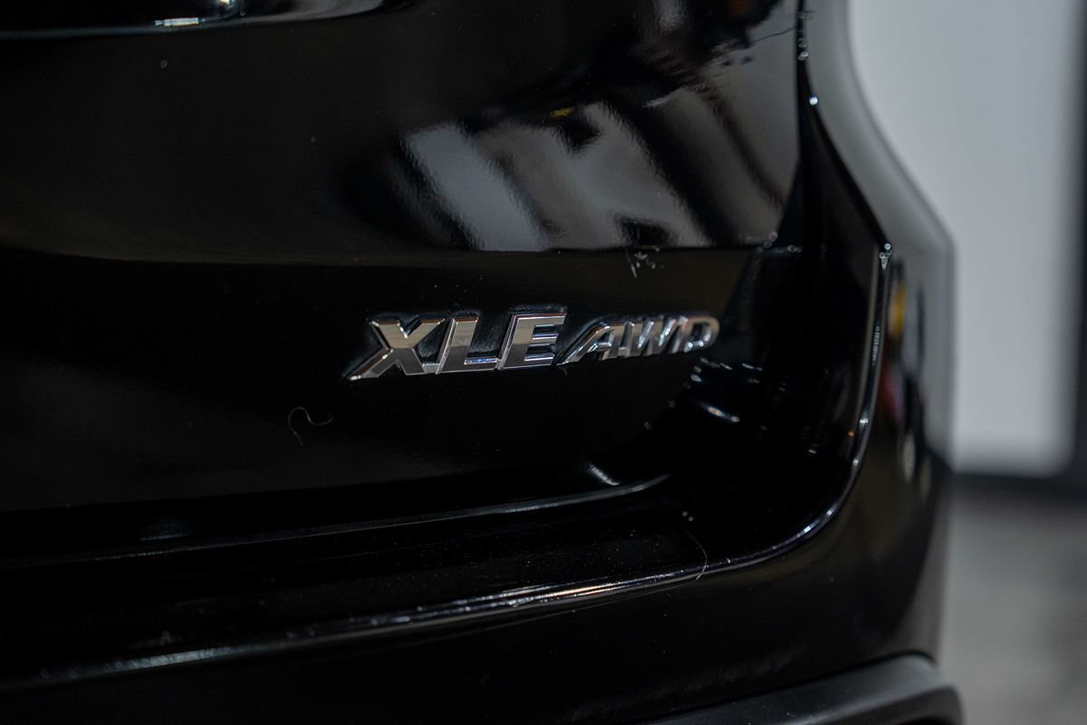 Used 2014 Toyota Highlander XLE AWD/4WD image 5