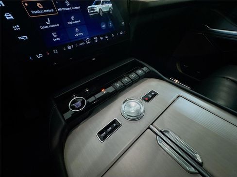 Used 2025 Lincoln Navigator L Reserve image 14