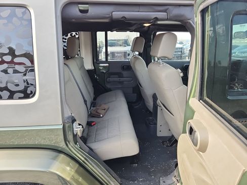 Used 2008 Jeep Wrangler Unlimited Sahara w/ Dual Top Group image 23