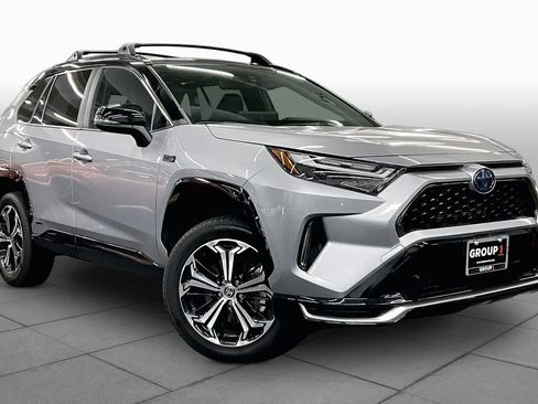 Used 2024 Toyota RAV4 XSE w/ Weather Package AWD/4WD image 2