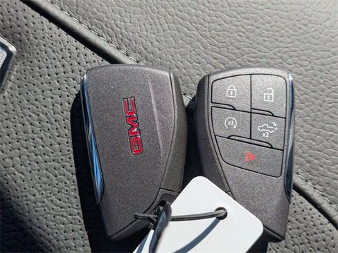 New 2026 GMC Sierra 3500 Denali w/ Denali Reserve Package image 32