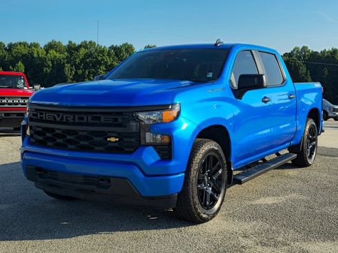 Used 2025 Chevrolet Silverado 1500 Custom AWD/4WD image 1