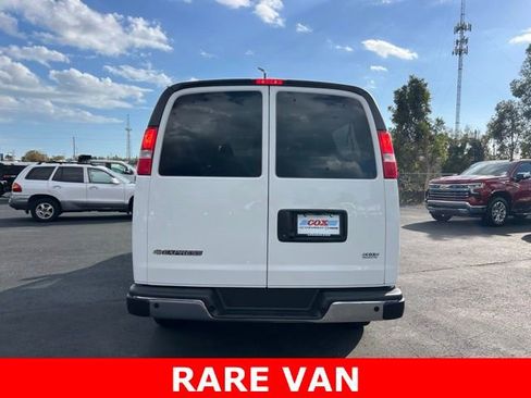 Used 2025 Chevrolet Express 3500 LT w/ LT Preferred Equipment Group RWD image 5