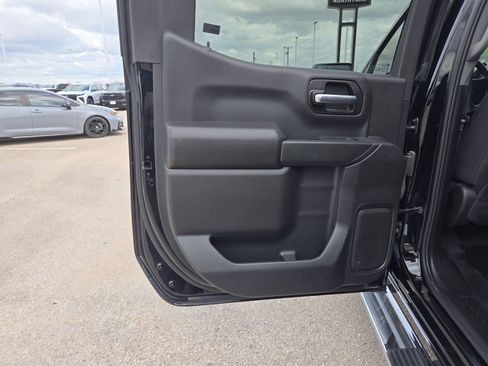 Certified 2025 Chevrolet Silverado 1500 Custom image 14