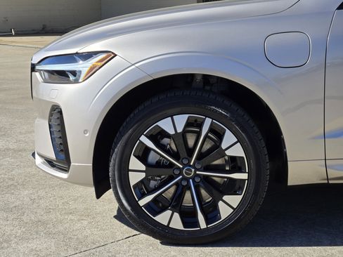 New 2026 Volvo XC60 T8 Plus w/ Protection Package Premier image 11