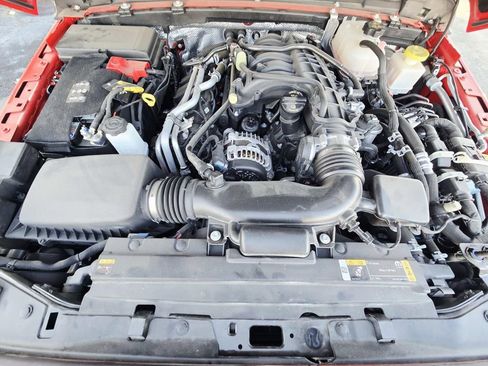 Used 2024 Jeep Gladiator Sport image 19