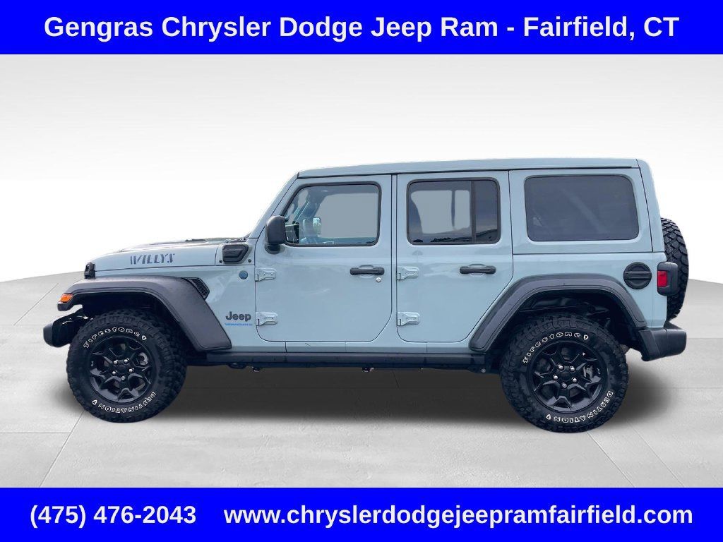 Used 2023 Jeep Wrangler Unlimited w/ Sun & Screen Package AWD/4WD image 4