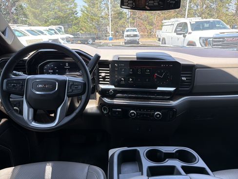 Used 2024 GMC Sierra 3500 SLE AWD/4WD image 30
