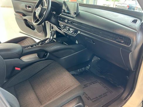Certified 2024 Honda HR-V LX image 25