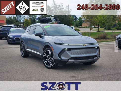 Used 2025 Chevrolet Equinox EV LT w/ Convenience Package II FWD image 1