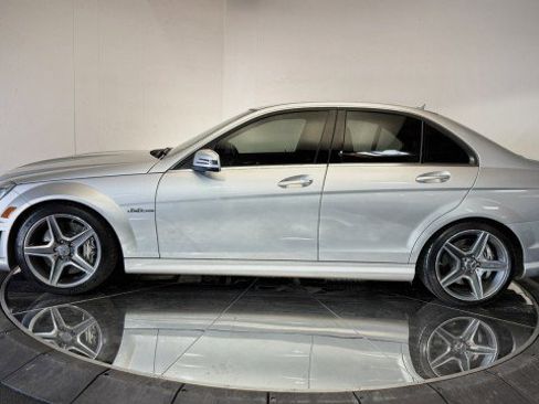 Used 2010 Mercedes-Benz C 63 AMG Sedan image 25