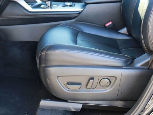 Used 2025 MAZDA CX-70 3.3 Turbo w/ Preferred Package image 9