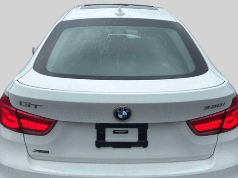 Used 2017 BMW 330i Gran Turismo xDrive AWD/4WD image 12