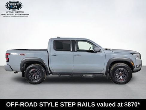 Used 2025 Nissan Frontier PRO-4X AWD/4WD image 2