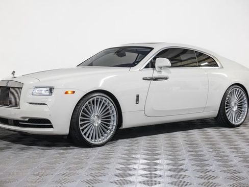 Used 2014 Rolls-Royce Wraith RWD image 19